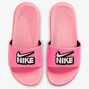 Sz 4y pink Nike slides